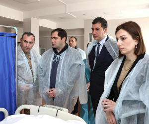 Armenian Ministers Visit Soldiers Injured in Road Accident