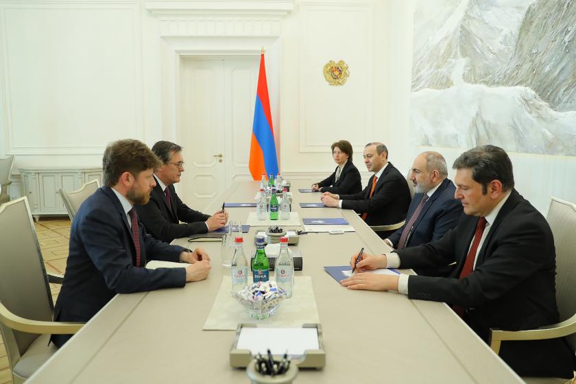 Pashinyan, Minsk Group French Co-Chair Discuss Yerevan-Baku Normalization