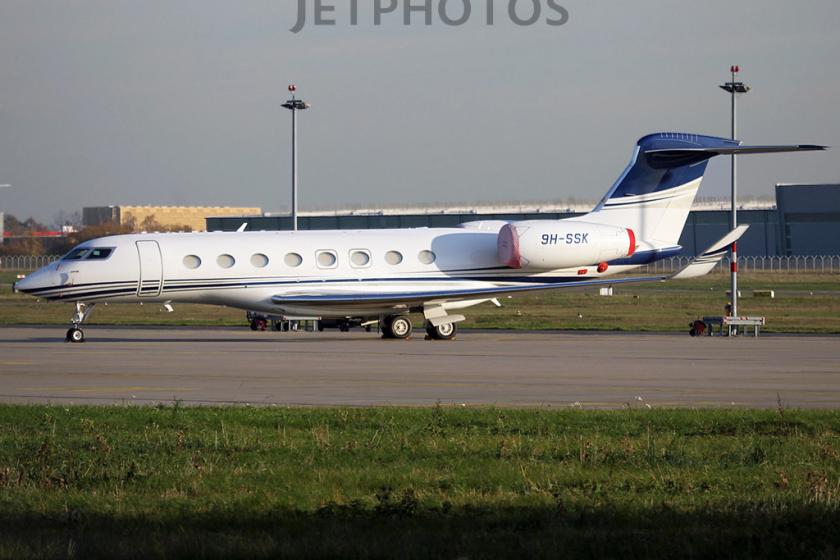 Самолет Самвела Карапетяна исключен из американского “черного списка”