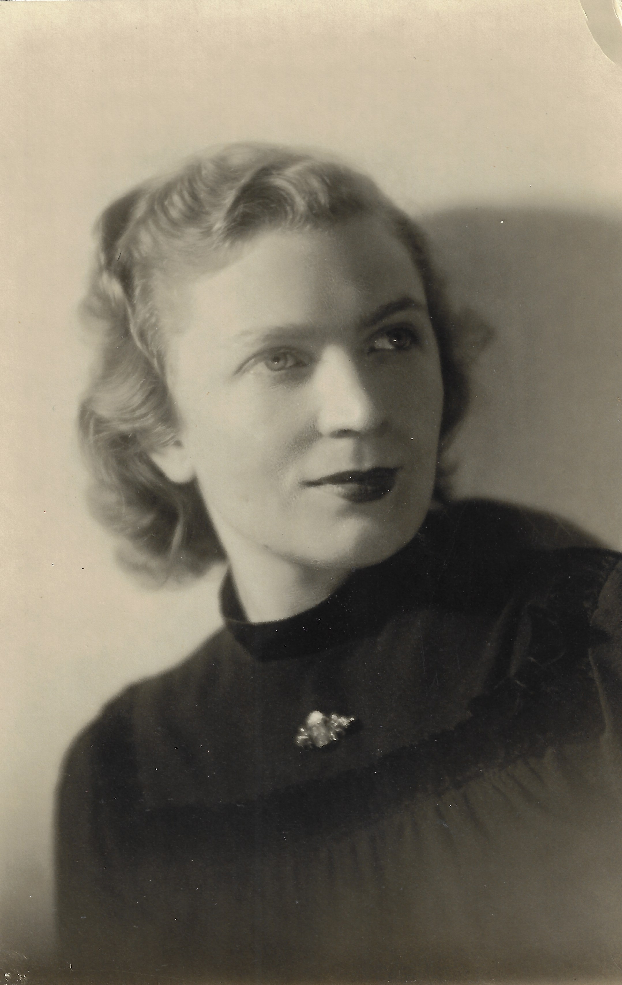 Կինը՝ Էլիզաբեթը.jpg (853 KB)