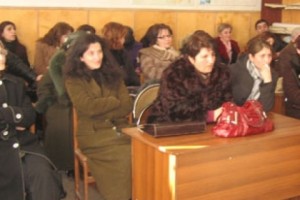 Անահիտ Մուսայելյանն ազատվել է Աքորիի դպրոցի տնօրենի պաշտոնից, բայց պնդում 
է, որ «դպրոցից չի գնալու» (վիդեո)