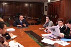 Տարոն Մարգարյանը հանդիպել է ԱԺ պատգամավորների և հասարակական 
նախաձեռնության ներկայացուցիչների հետ