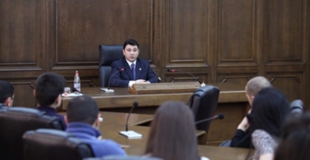 Edward Sharmazanov - Ruling Governments Also Make Mistakes