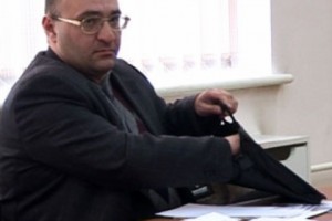 Դատախազը, փաստորեն,  չի տարբերում  «դռնփակ»  նիստը «դուռը փակ»-ից