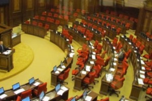 Ազգային ժողովի դահլիճում բավարար պատգամավորներ չկային. նիստը հետաձգվեց