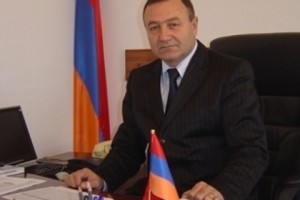 Մարզպետը ձևացնում է, թե արձակուրդ է գնացել