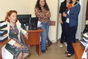 После отстранения Золяна преподаватели решили рассказать о царившей в ЕГЛУ атмосфере 
"сталинизма и страха"