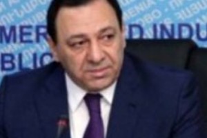 «Չորրորդ ինքնիշխանություն». Բենզին Ռուբոն շենքը 150 հազար դրամով է «առնում»
