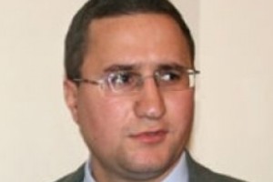 «Հրապարակ». Տիգրան Բալայանը բարկացրել է նախարար Նալբանդյանին