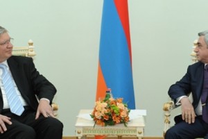 Հունգարիայի նորանշանակ դեսպանը իր հավատարմագրերն է հանձնել Սերժ Սարգսյանին