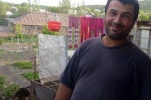 Бывший сотрудник полиции прекратил голодовку: в администрации президента РА пообещали “решить все вопросы” (видео)
