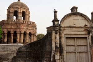Armenian Graves at Surat India, New History Revealed
