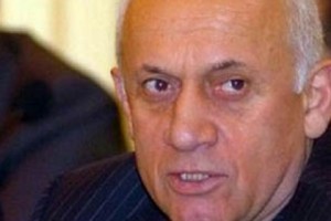 «Հրապարակ». որպեսզի ԱԺ-ում Թոխմախի Մհերը «պրաստոր» ունենա