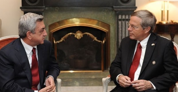 President Sargsyan Congratulates American People on Independence Day