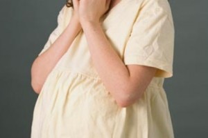 15-летняя девочка забеременела от отчима, который покинул Армению