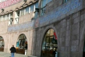 «Հրապարակ». Փայլակ Հայրապետյանի եղբոր՝ Միշա Քալանթարյանի 
ինքնասպանության վարկած