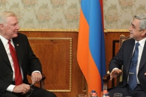 Նախագահ Սարգսյանն ընդունել է ԱՄՆ կոնգրեսական Դեն Բարթընին