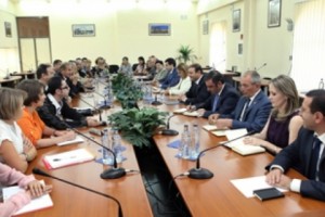 Տարոն Մարգարյանը հանդիպել է Մարսելից ժամանած գործարարների հետ