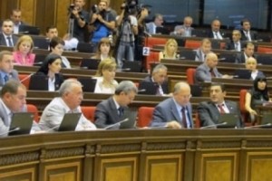 Վարդան Օսկանյանին անձեռնմխելիությունից զրկելու հարցը կքննարկվի քիչ հետո. 
ԲՀԿ-ն քվեարկություններին չի մասնակցում