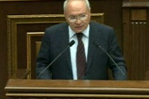 Агван Овсепян заметил, что выступление Вардана Осканяна взволновало депутатов
