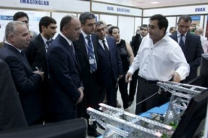 Սեյրան Օհանյանը այցելել է «ԴիջիԹեք էքսպո-2012» միջազգային ցուցահանդես