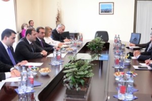 Երևանի քաղաքապետը հանդիպել է Շիրազի քաղաքապետի հետ