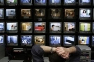 «Հրապարակ». հեռուստաընկերությունները «տակից» վարկաբեկում են 
ընդդիմադիրներին