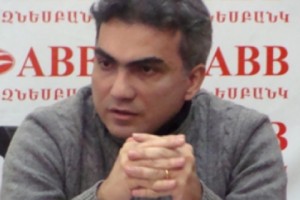 Political Analyst: Sargsyan's Campaign Seeks to Paint Opponents as "Light-Weights"