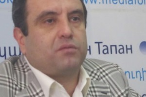 Вардан Седракян : "Айрикян и власти РА заключили сделку"