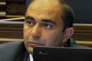 Էդմոն Մարուքյան. «Հայաստանում պետք է անել հնարավորը, որպեսզի բացառվեն 
դատավորների եւ դատախազների շփումը»