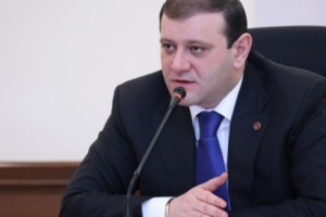 Yerevan Mayor Reprimands Public Zoo Director
