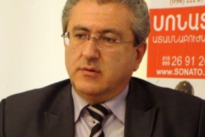 Քաղաքագետը թեկնածուներին բաժանում է 3 խմբի և 1 թեկնածուի, ով չպատկանեց խմբերից որևէ մեկին