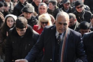 «Գյումրին չի ծախվում, ծախու չի Գյումրին, Գյումրին արդեն հաղթել է»