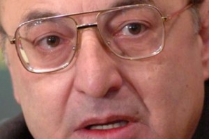 «Հրապարակ». աչք են դրել Վազգեն Մանուկյանի աթոռին