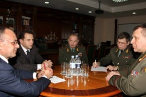 ՀԱՊԿ Միացյալ շտաբի պետը հանդիպել է ՀՀ ՊՆ ղեկավարությանը