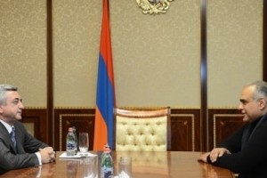 Ո՞վ  է Սերժ Սարգսյանին հրում դեպի հեղաշրջման անդունդը- մաս 2