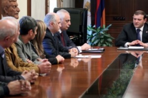 Տարոն Մարգարյանը հանձնարարել է բացառել դպրոցներում դրամահավաքությունը