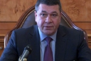 Звонок начальнику Полиции: разогнать собравшихся или ждать?