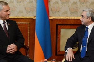Սերժ Սարգսյանն ընդունել է Բելառուսի պատվիրակությանը