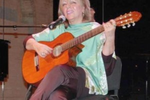 «Безграмотные стали олигархами и направо-налево наслаждаются жизнью, а умные люди наподобие Дон-Кихота ведут борьбу с ветряными мельницами»