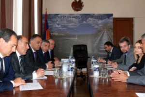 Գագիկ Բեգլարյանը հանդիպեց Ասիական զարգացման բանկի պատվիրակությանը
