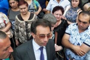 Տոնավաճառի աշխատակիցները նամակ են հանձնել վարչապետին (լուսանկարներ)
