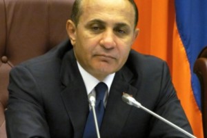 Овик Абрамян не поддался соблазну ответить Николу Пашиняну