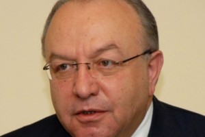 Նախարար Դումանյանը շնորհավորել է բուժաշխատողներին