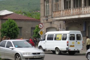 Գորիսում օրն ավարտվում է երթուղային տաքսու վերջին պտույտով