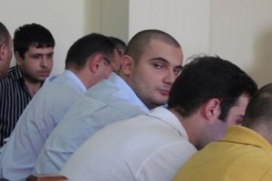 Տուժողը դիմում է լրագրողներին մեղադրյալներին օգնելու խնդրանքով