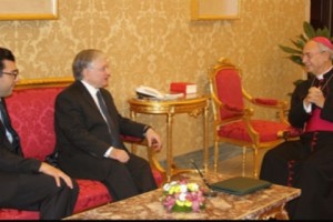 Արտգործնախարարը հանդիպեց Սուրբ Աթոռի պետությունների հետ հարաբերությունների հարցերով քարտուղարին