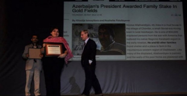 OCCRP Journalist Wins Global Shining Light Award