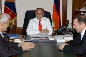 Armenian Defense Minister Hosts Former Soviet Dissident