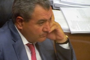 Депутат – Ишхану Закаряну: “Если человек прикарманил бюджетные деньги, он должен 
быть наказан”